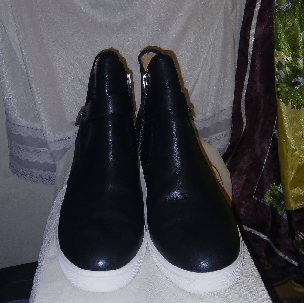 Linea Paolo Freshton black leather high top wedge sneaker boots! - Picture 2 of 6